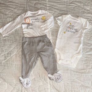 NWOT CARTERS BABY’S FIRST EASTER ONESIE AND PANT SET 3 MONTHS